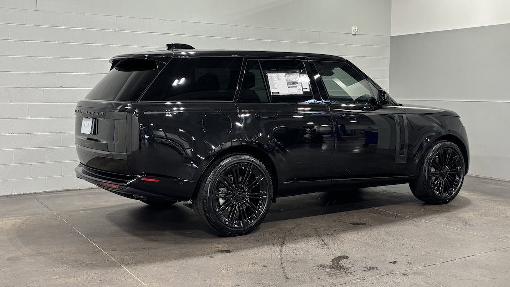 New 2026 Land Rover Range Rover SE SUV