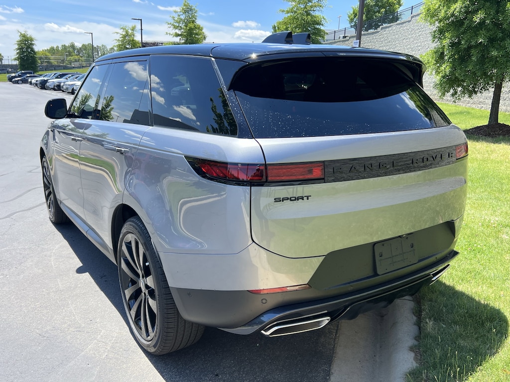 Used 2025 Land Rover Range Rover Sport SE SUV