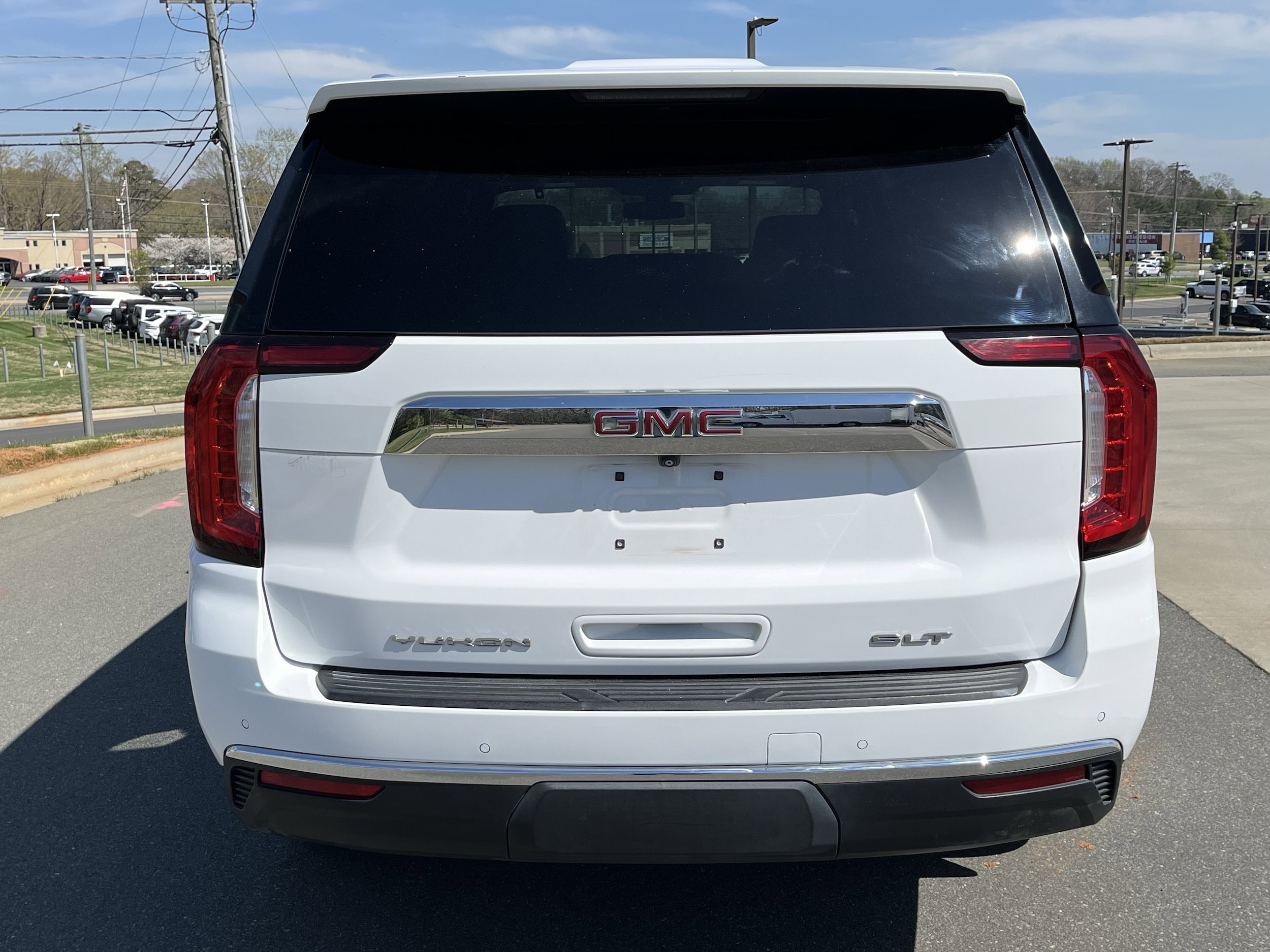 2021 GMC Yukon SLT photo 5