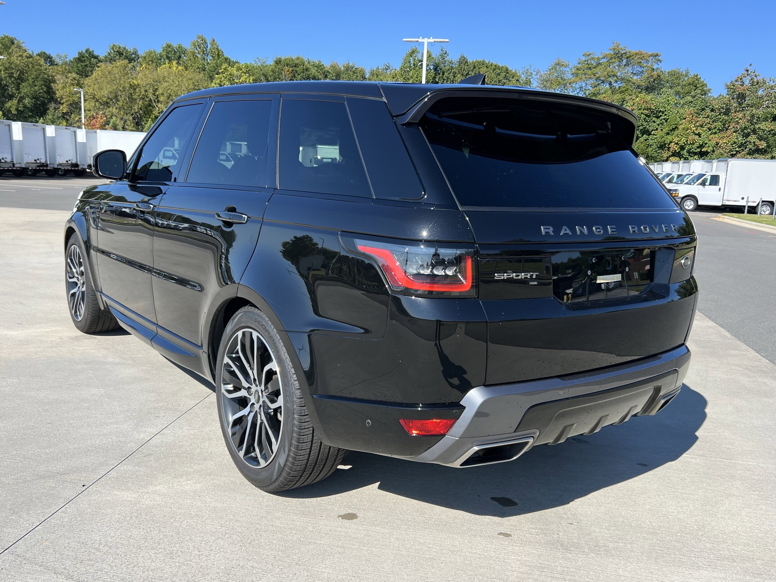 2022 Land Rover Range Rover Sport HSE Silver Edition photo 3