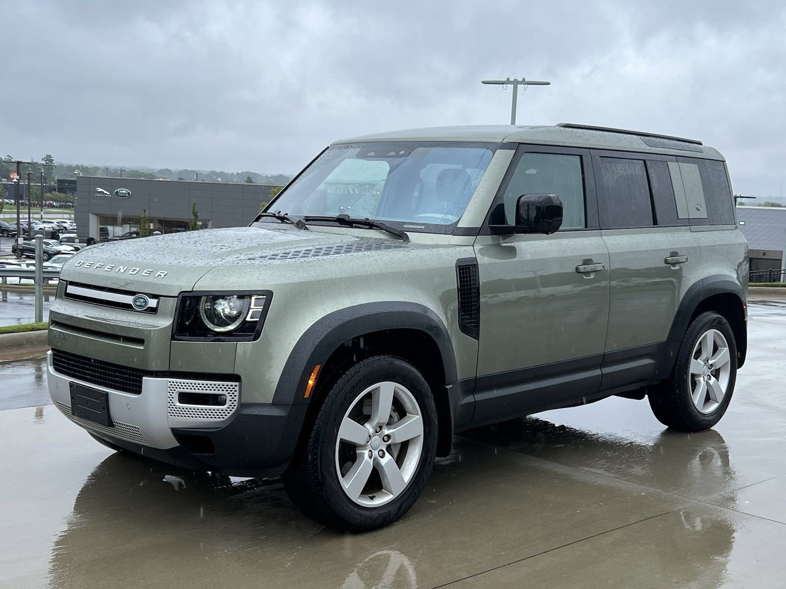 Used 2022 Land Rover Defender SE with VIN SALEP7RU3N2071312 for sale in Charlotte, NC