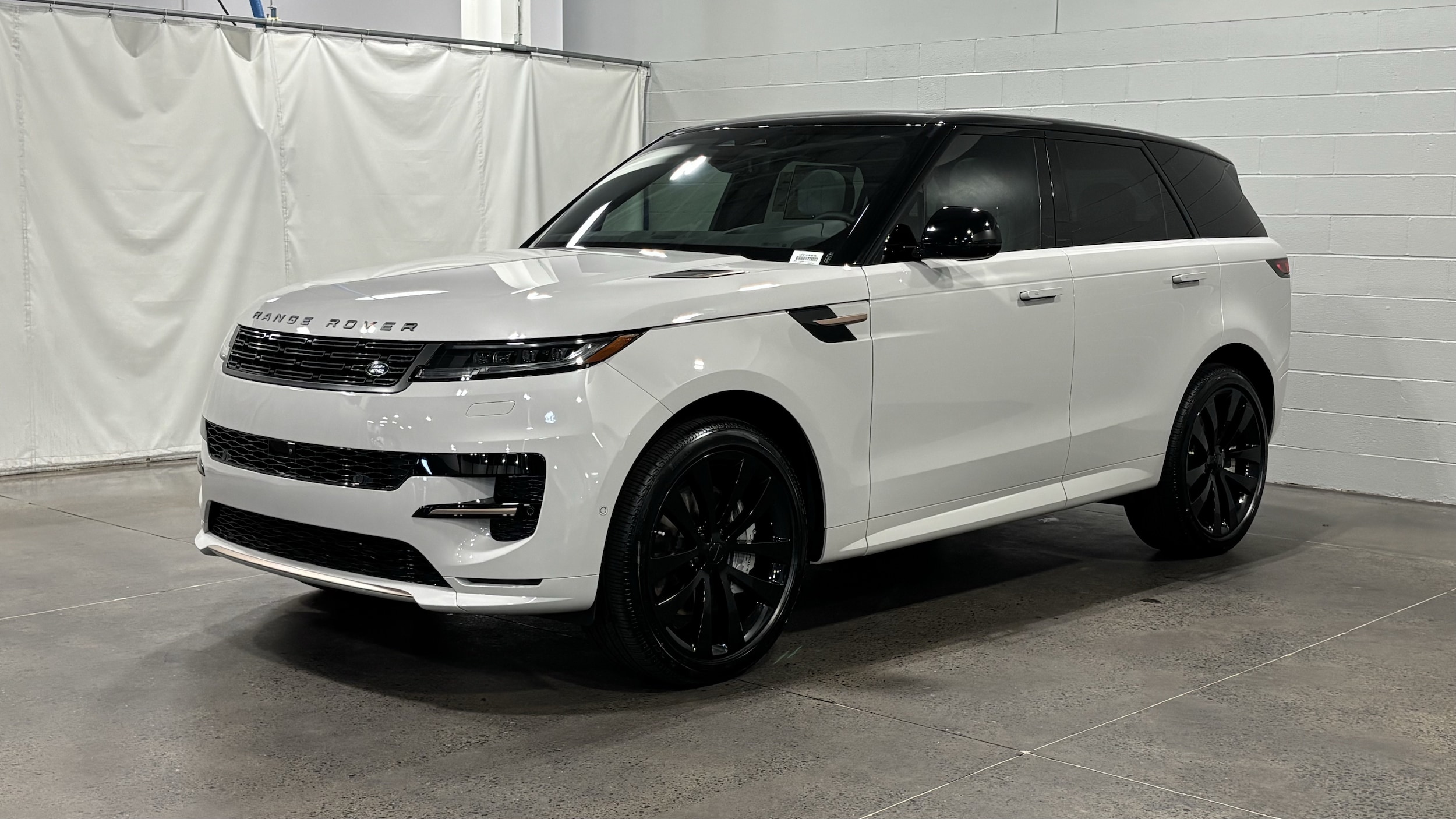 2027 Land Rover Range Rover Sport Dynamic SE