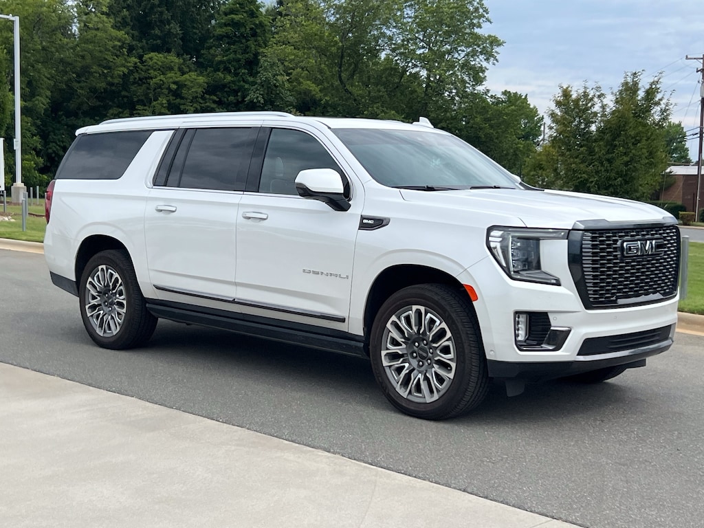 Used 2023 GMC Yukon XL Denali Ultimate SUV