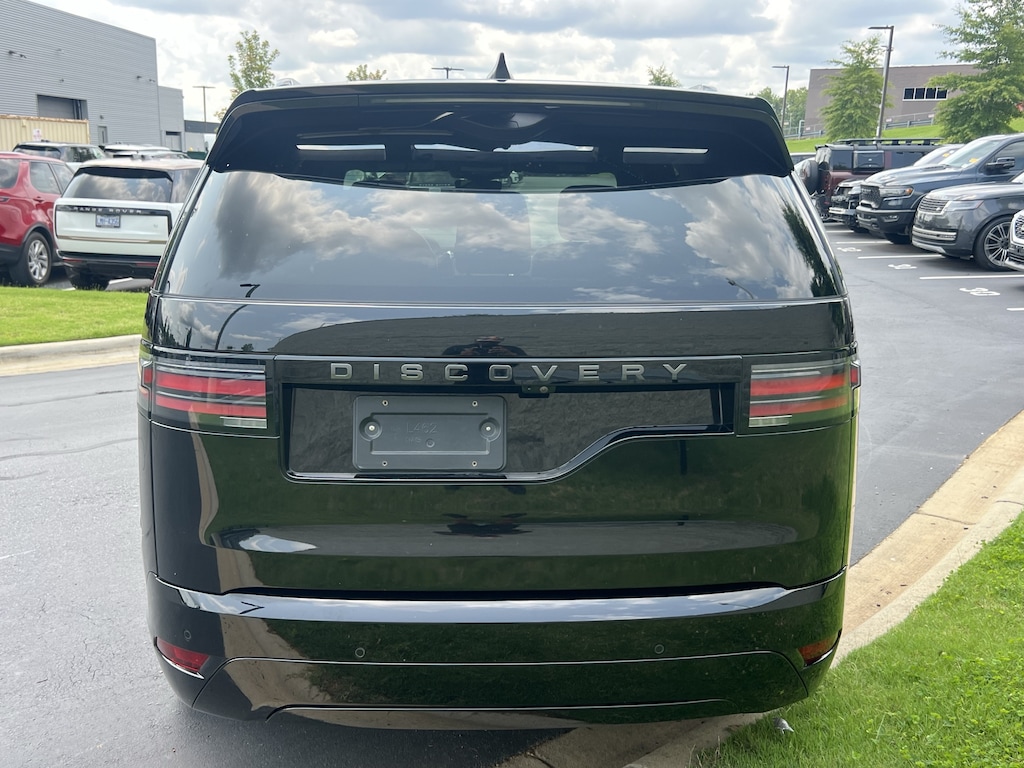 Certified 2024 Land Rover Discovery Dynamic SE SUV