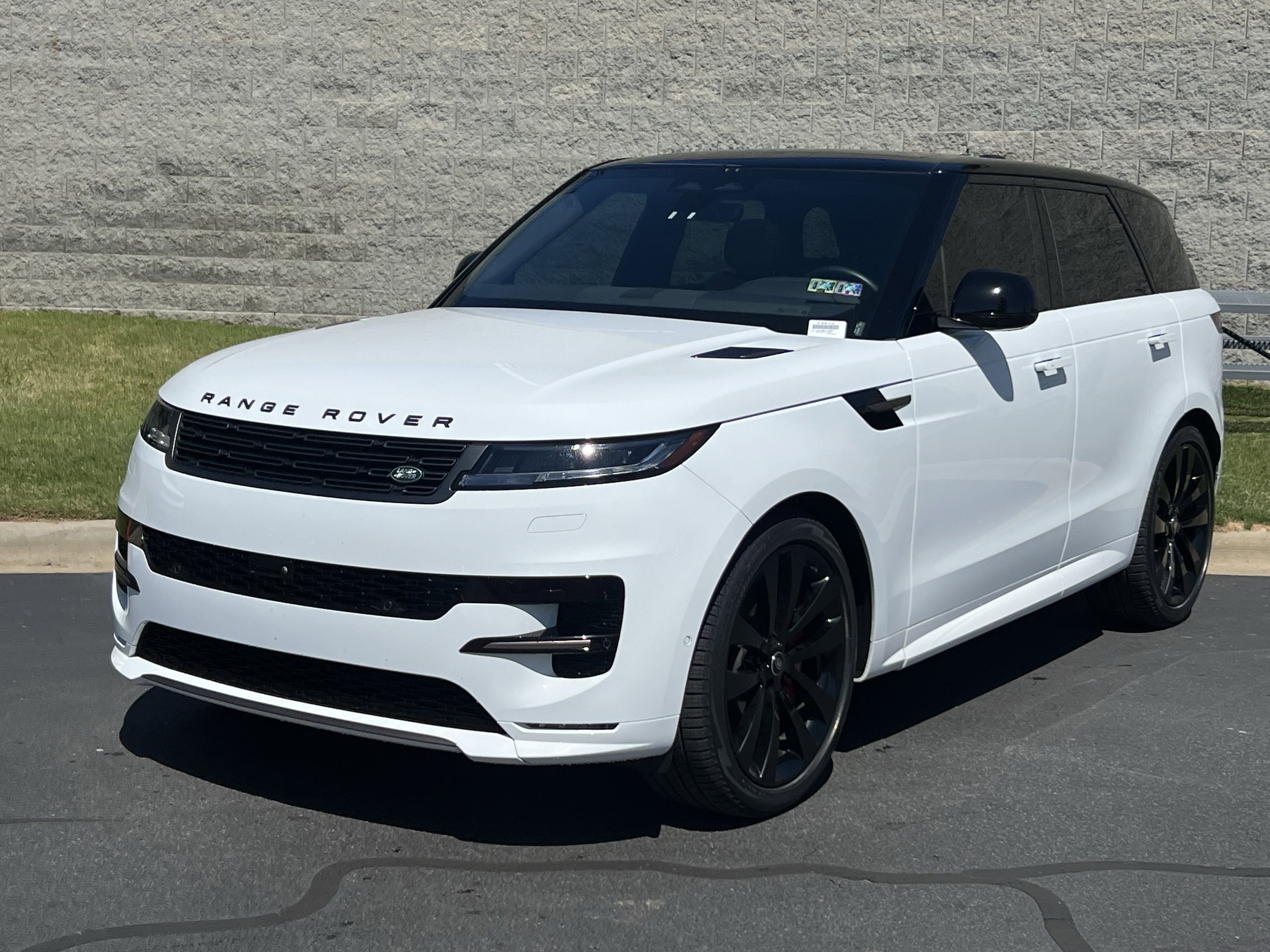 2025 Land Rover Range Rover Sport P400 MHEV Dynamic SE's photo