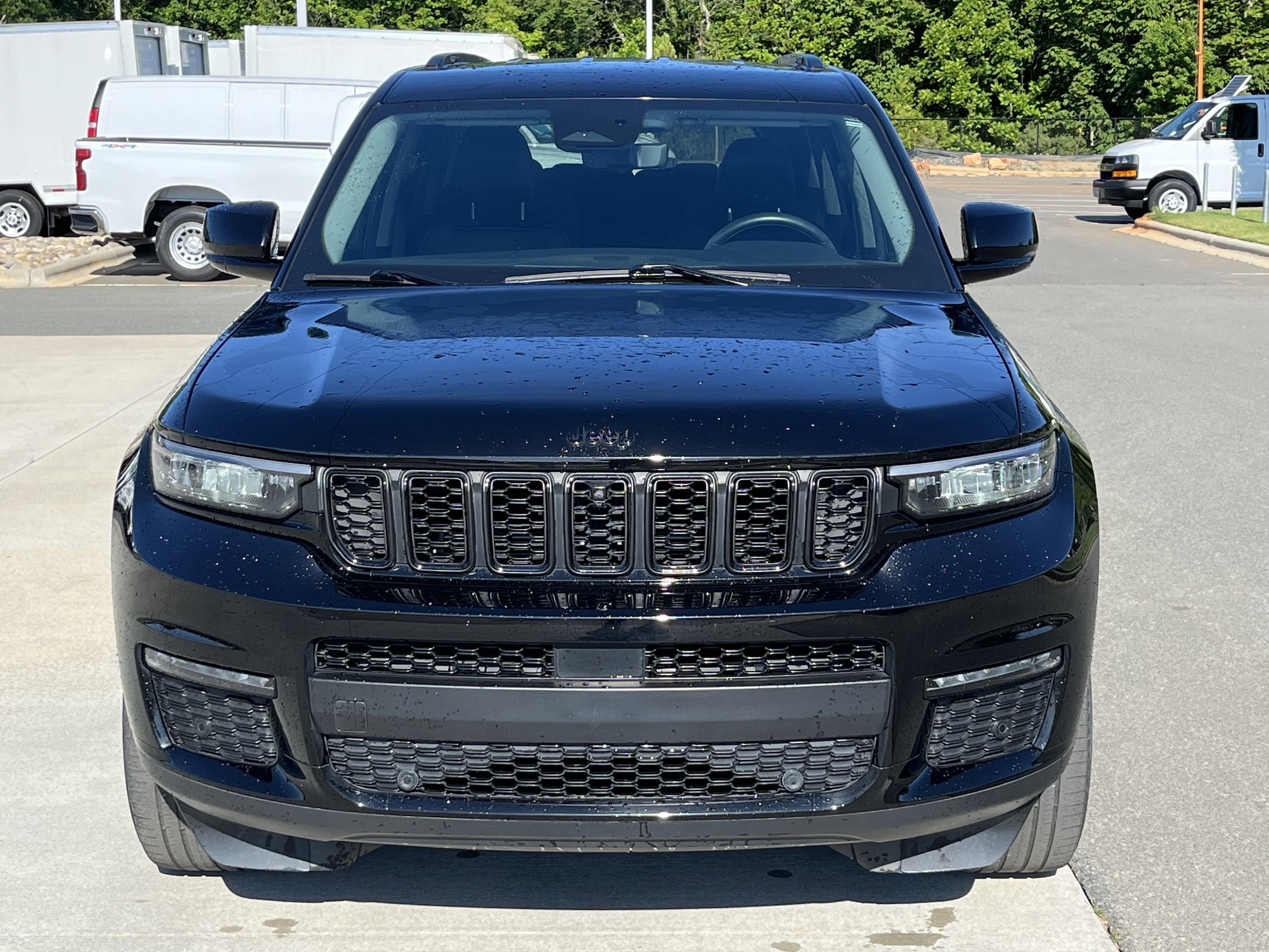 2022 Jeep Grand Cherokee L Limited photo 2
