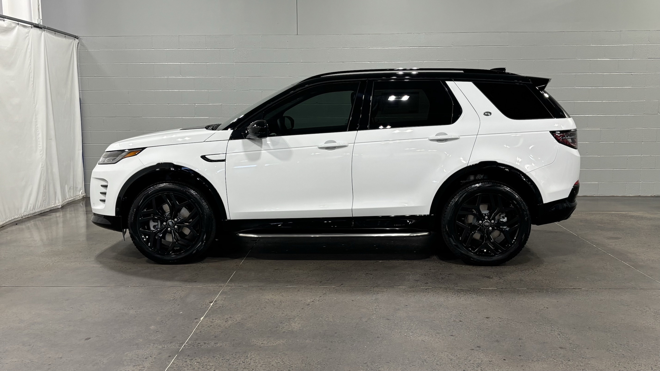 2026 Land Rover Discovery Sport Landmark