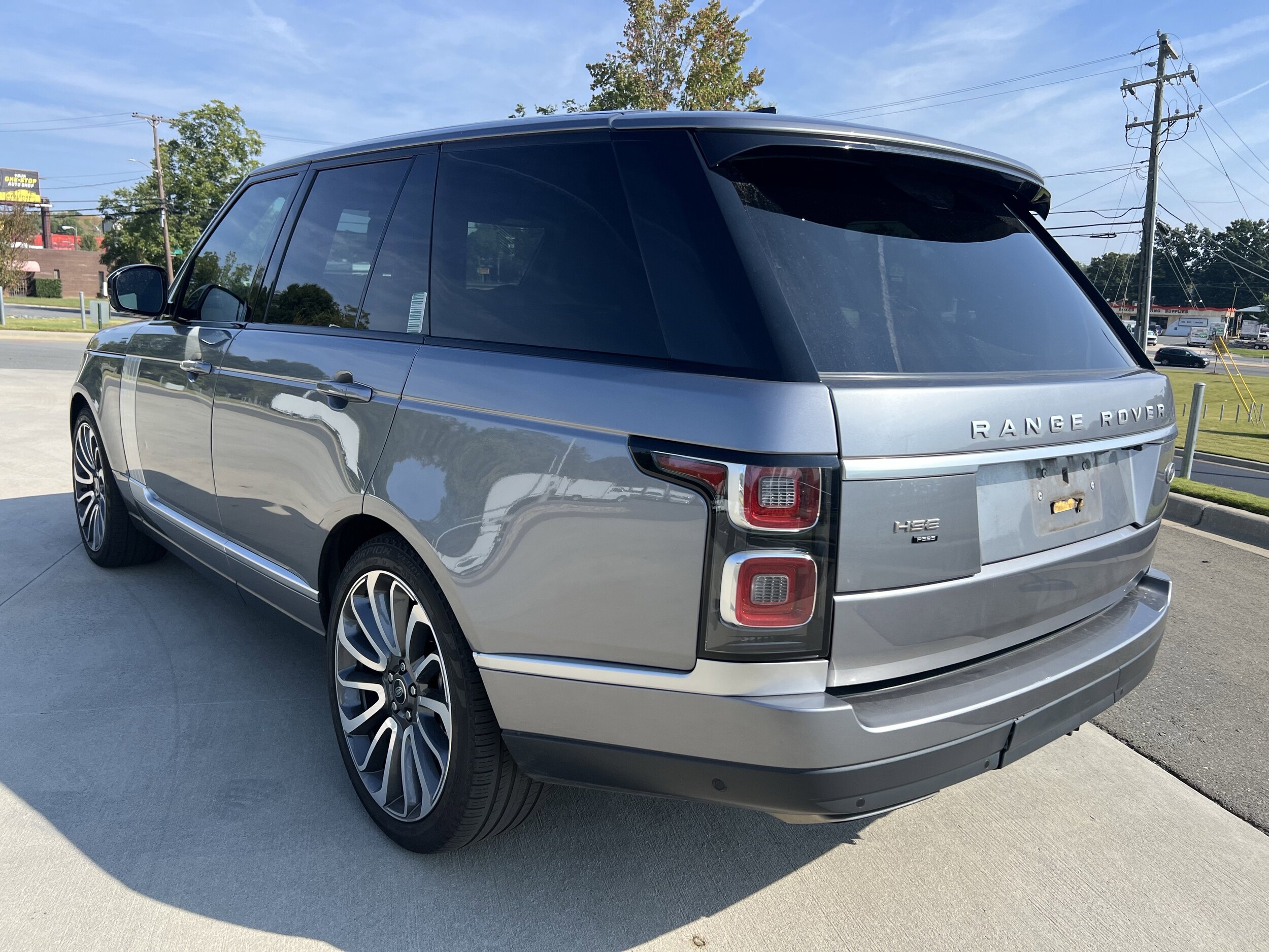 2021 Land Rover Range Rover P525 HSE HSE Westminster Edition photo 3