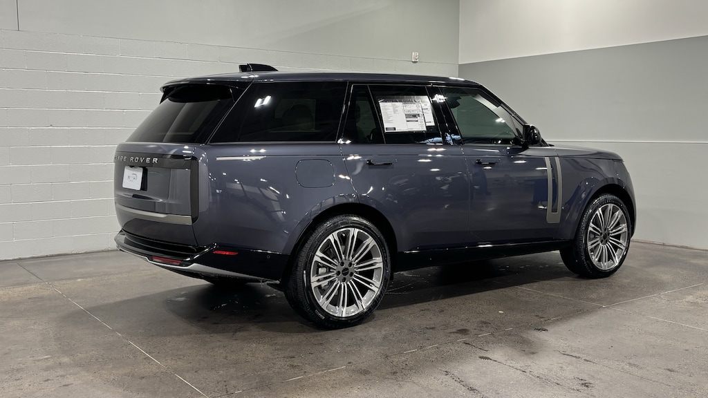 New 2026 Land Rover Range Rover SE SUV