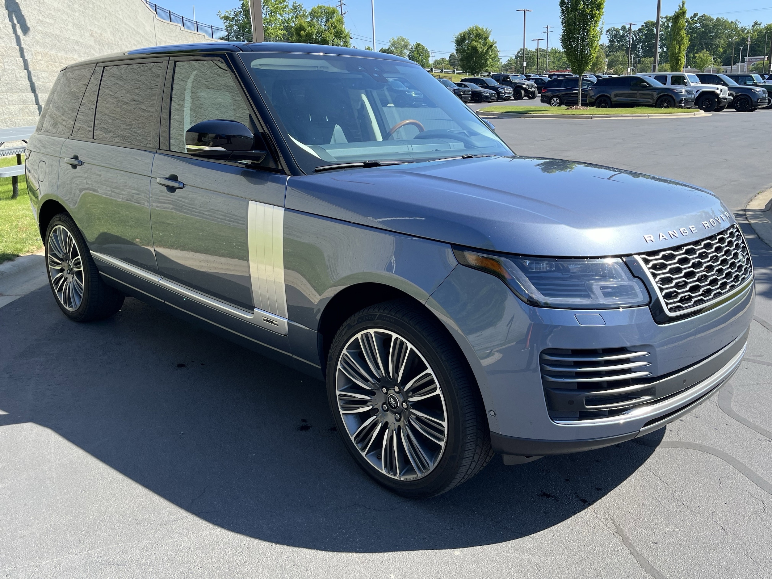 2021 Land Rover Range Rover P525 Westminster photo 3