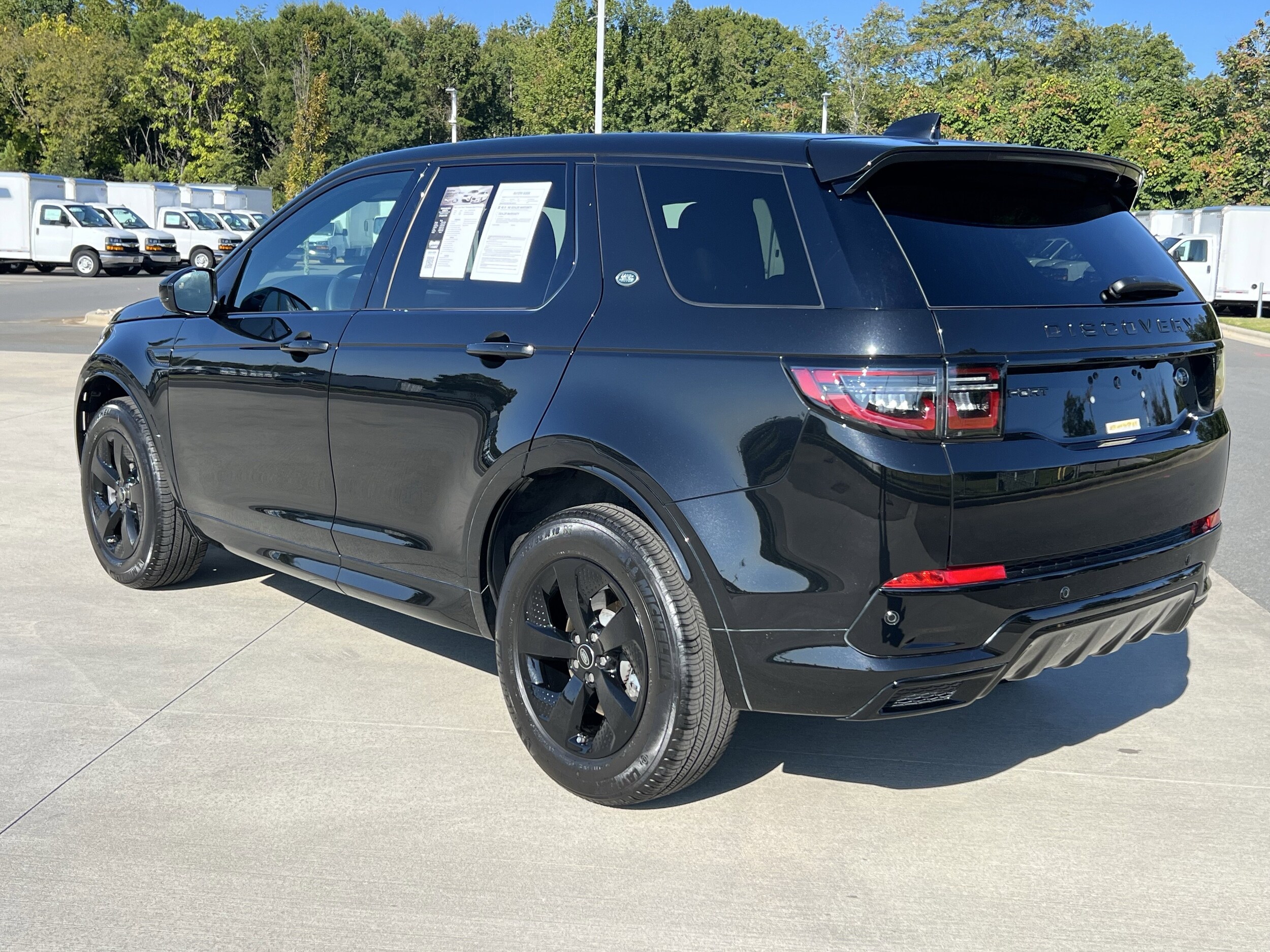 2023 Land Rover Discovery Sport S R-Dynamic photo 3