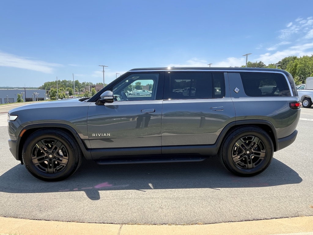 Used 2024 Rivian R1S Adventure SUV