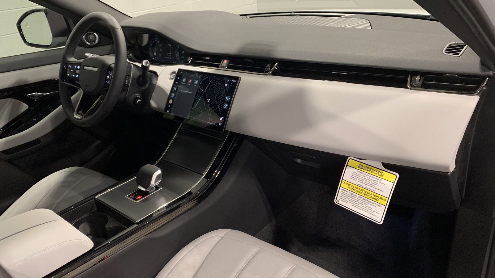 2026 Land Rover Range Rover Evoque S photo 3