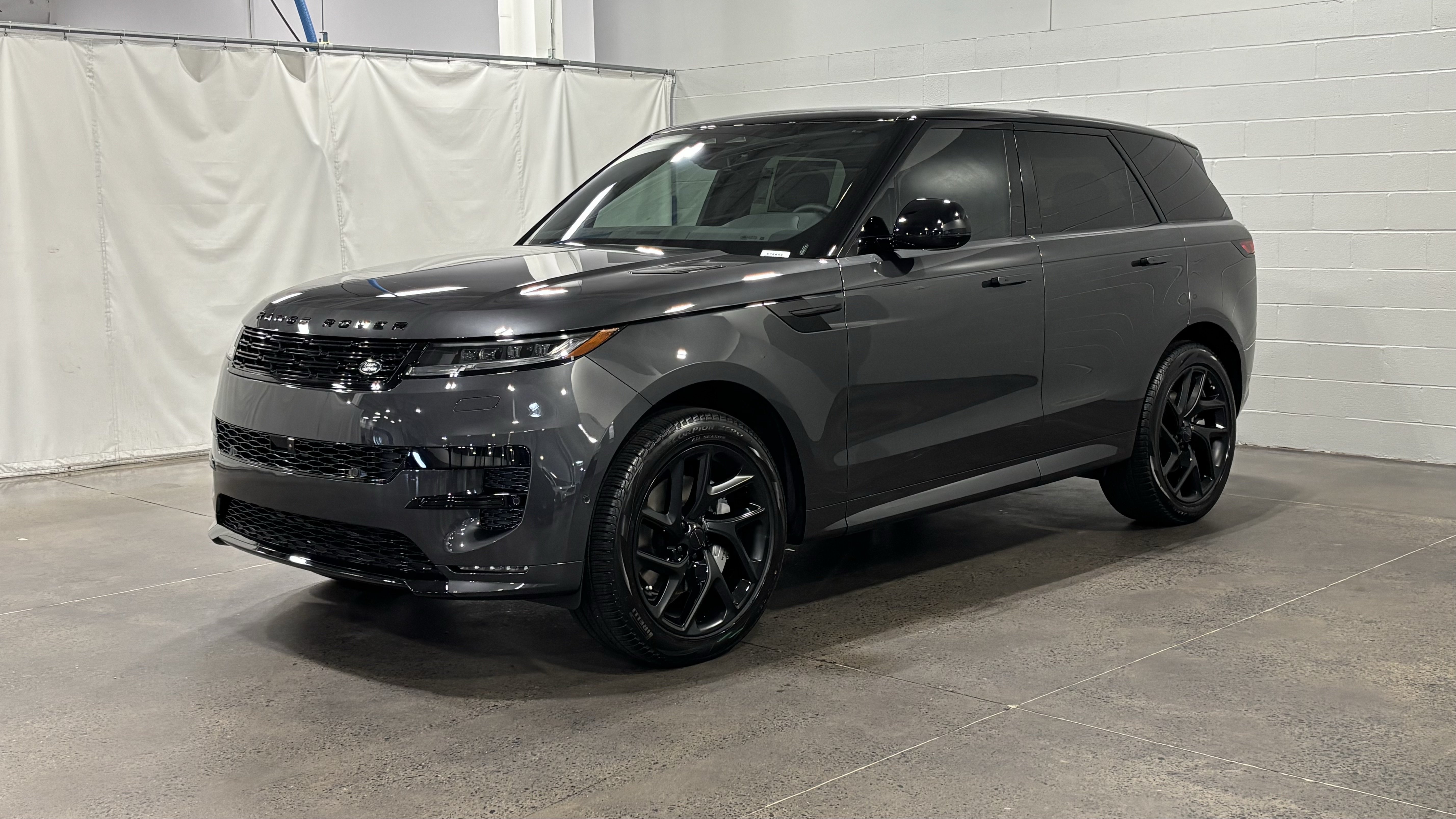 2027 Land Rover Range Rover Sport Dynamic SE SUV