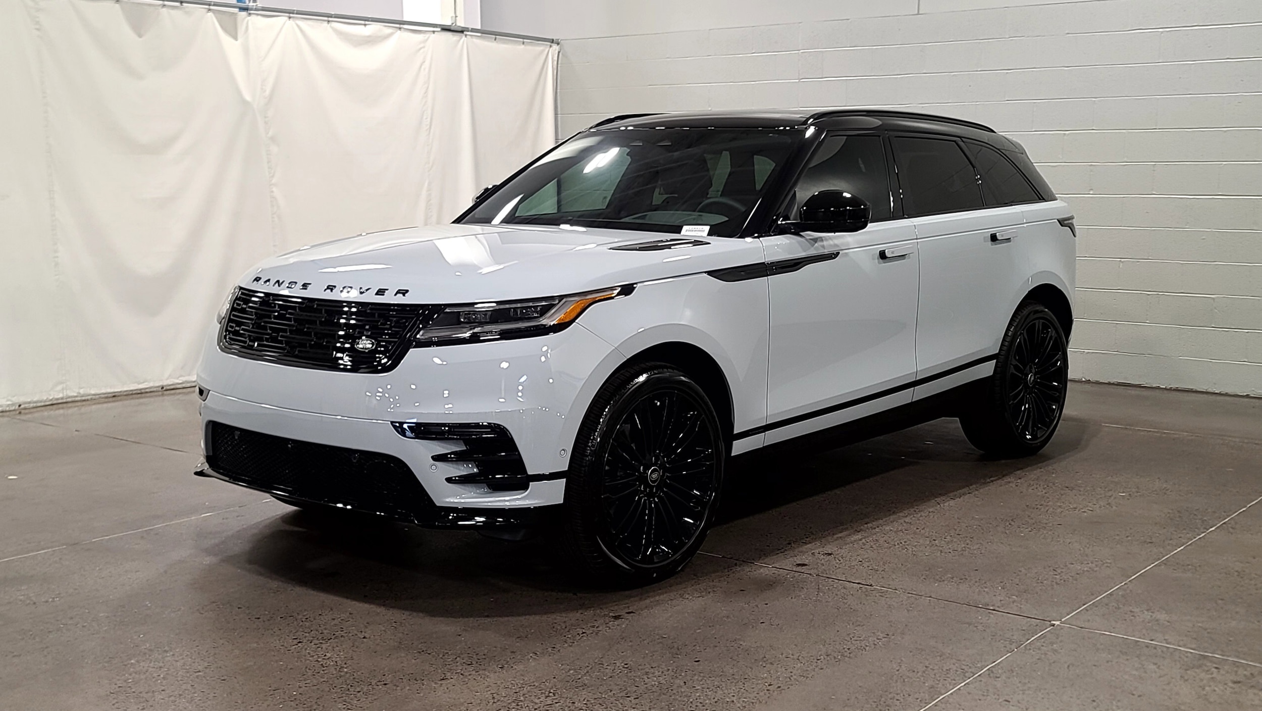 2026 Land Rover Range Rover Velar Autobiography's photo