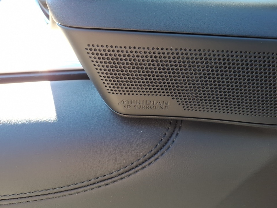 2025 Land Rover Range Rover SE - Photo 16