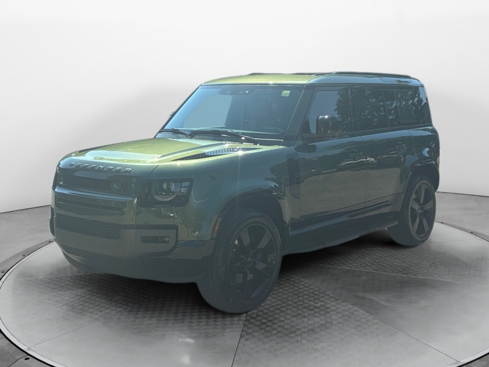 2026 Land Rover Defender 110 X-Dynamic SE P400's photo