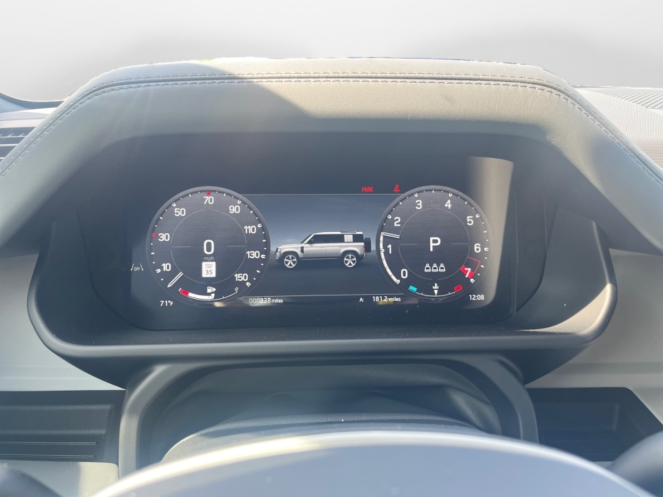 2026 Land Rover Defender X-Dynamic SE - Photo 11