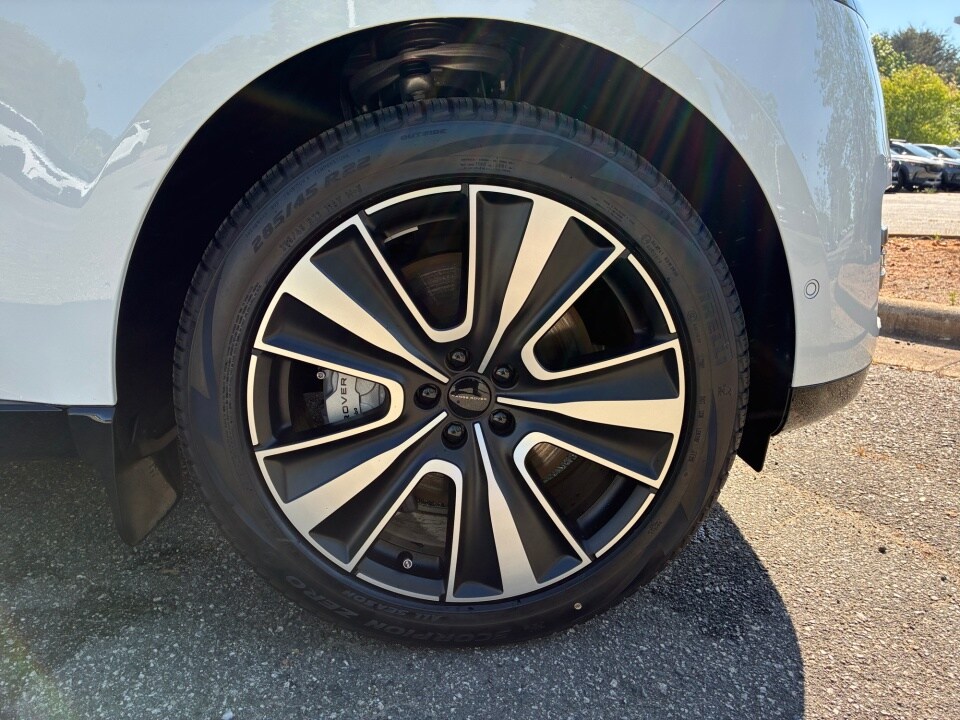 2026 Land Rover Range Rover SE - Photo 24