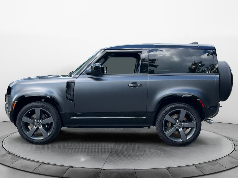 2024 Land Rover Defender Carpathian Edition photo 4