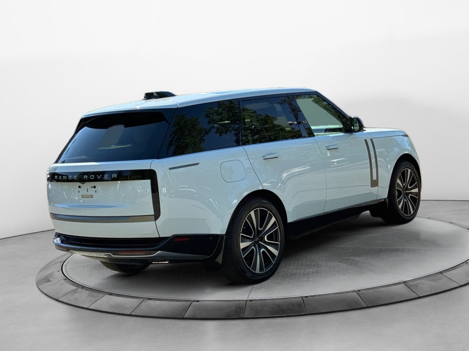 2026 Land Rover Range Rover SE - Photo 6