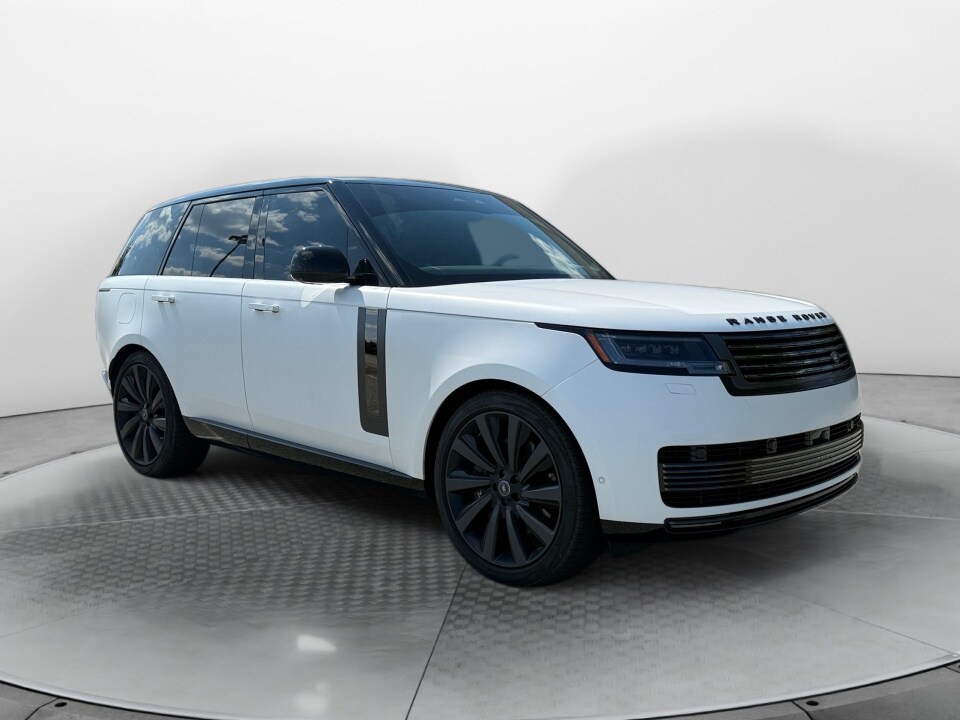 2024 Land Rover Range Rover SV photo 3