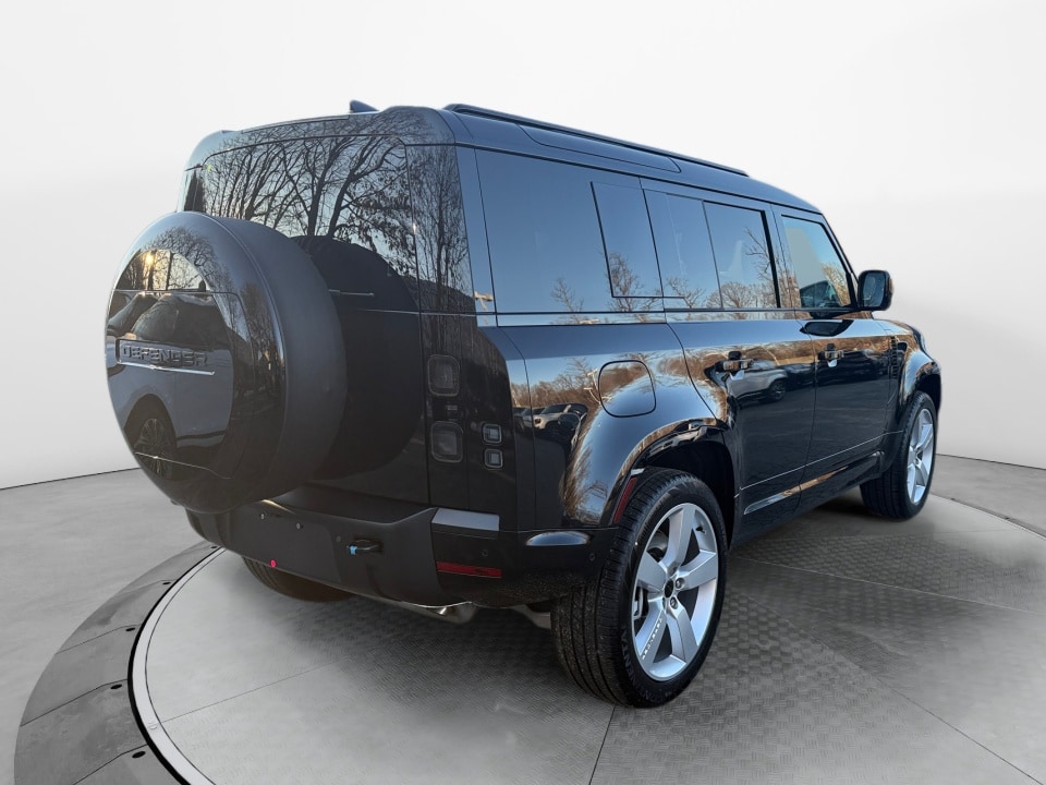 2026 Land Rover Defender X-Dynamic SE - Photo 7