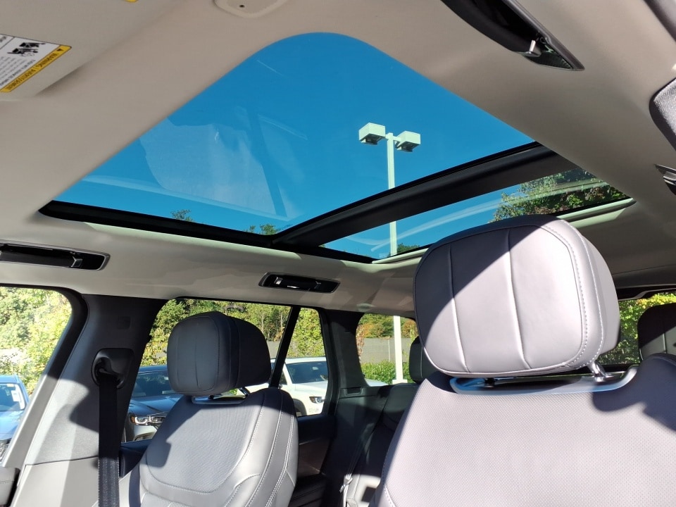 2025 Land Rover Range Rover SE - Photo 14
