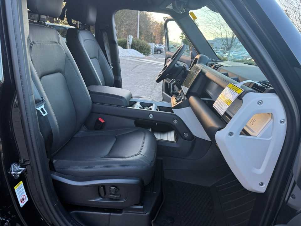 2026 Land Rover Defender X-Dynamic SE - Photo 25
