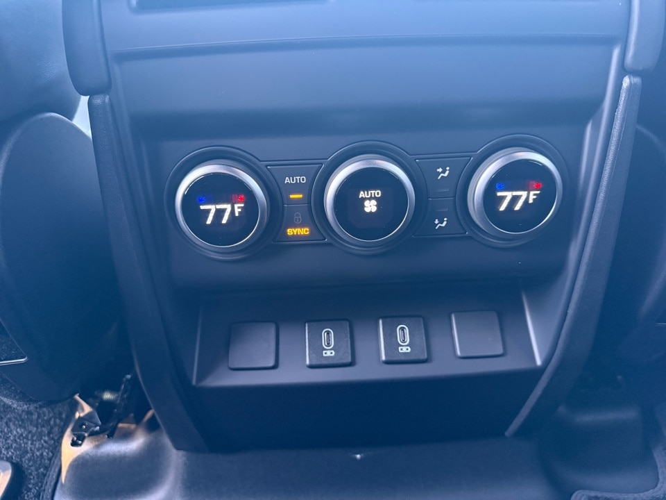 2026 Land Rover Defender X-Dynamic SE - Photo 21