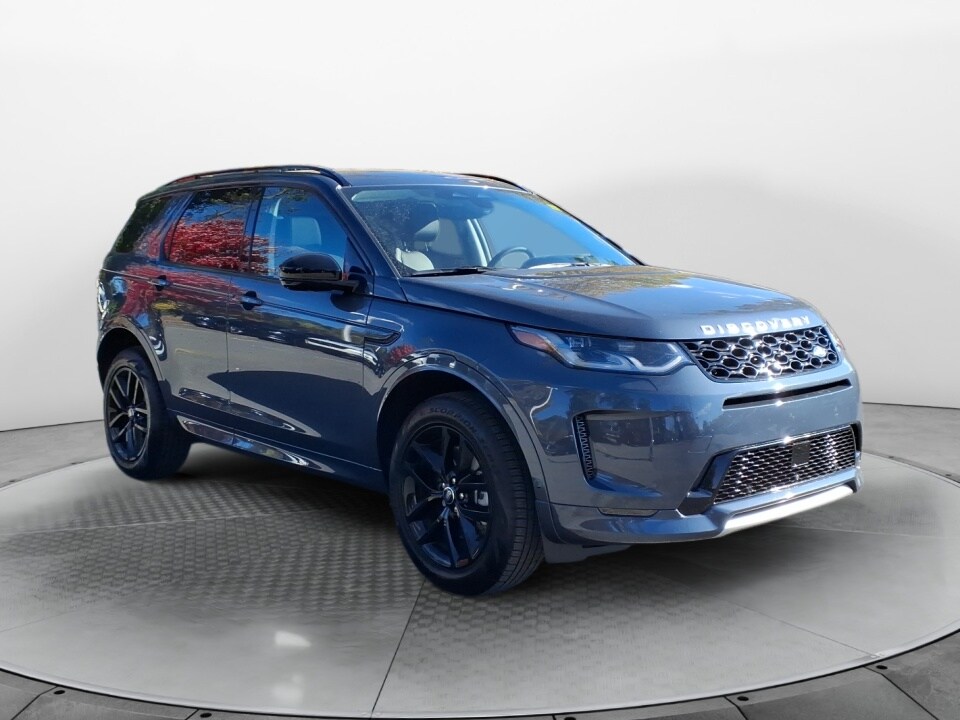 2025 Land Rover Discovery Sport S photo 3