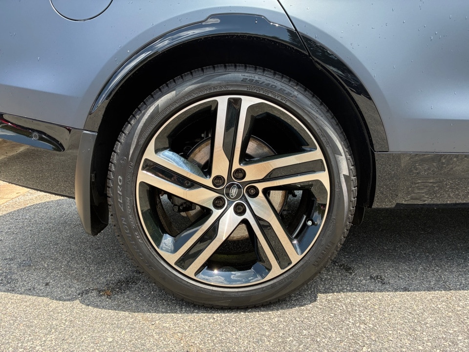 2026 Land Rover Discovery Tempest Edition - Photo 23