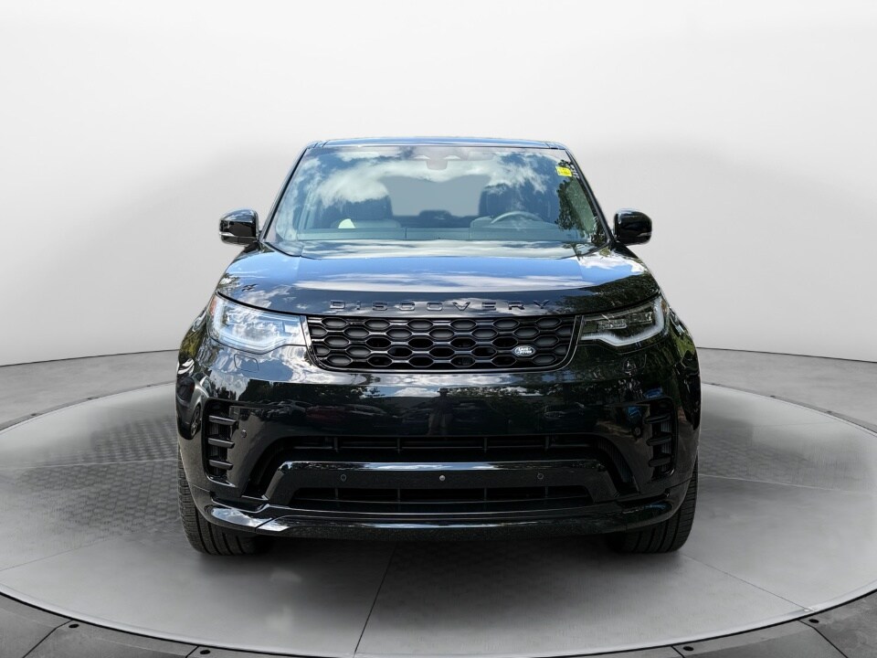 2024 Land Rover Discovery P360 Dynamic SE photo 2