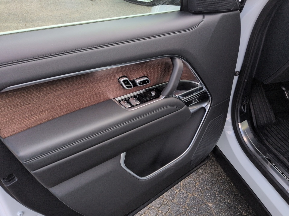 2025 Land Rover Range Rover SE - Photo 32