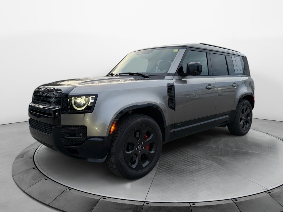 2024 Land Rover Defender X's photo