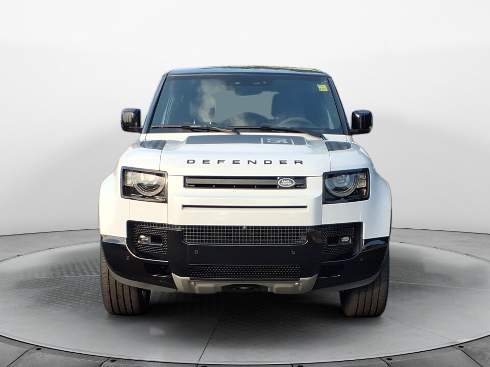 2023 Land Rover Defender 90 V8 photo 2