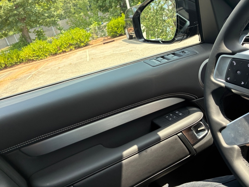 2026 Land Rover Discovery Tempest Edition - Photo 32