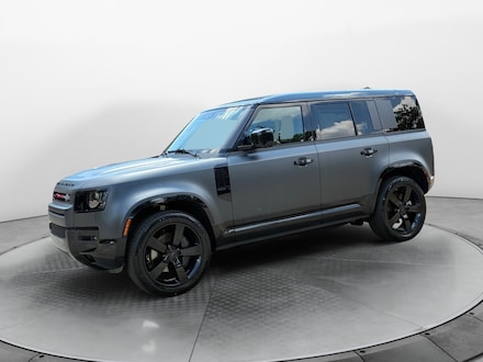 2026 Land Rover Defender 110 X-Dynamic SE SUV