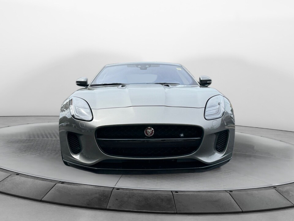 2018 Jaguar F-TYPE photo 2