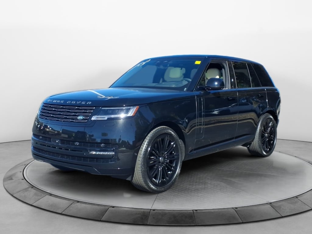 Used 2025 Land Rover Range Rover P400 SE SUV