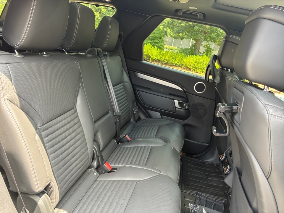 2026 Land Rover Discovery Tempest Edition - Photo 29