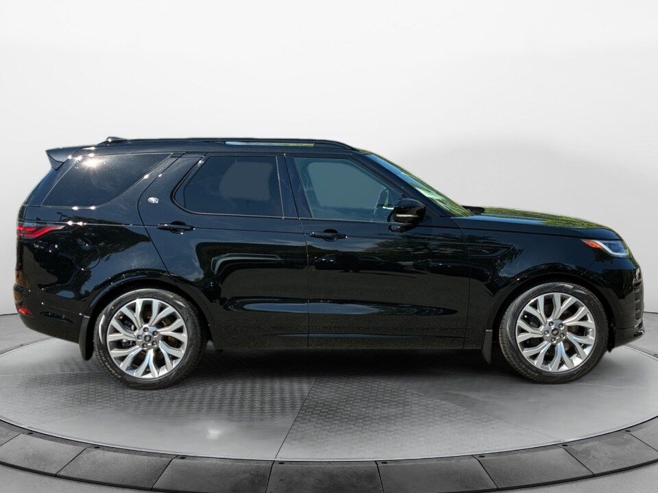 2026 Land Rover Discovery Gemini Edition - Photo 8