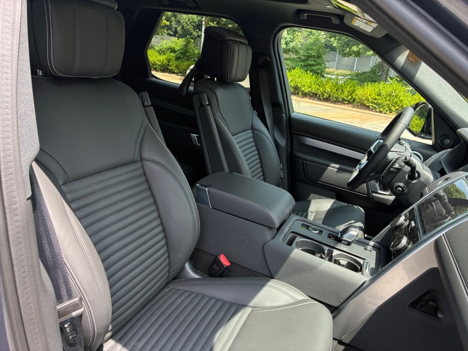 2026 Land Rover Discovery Tempest Edition - Photo 28