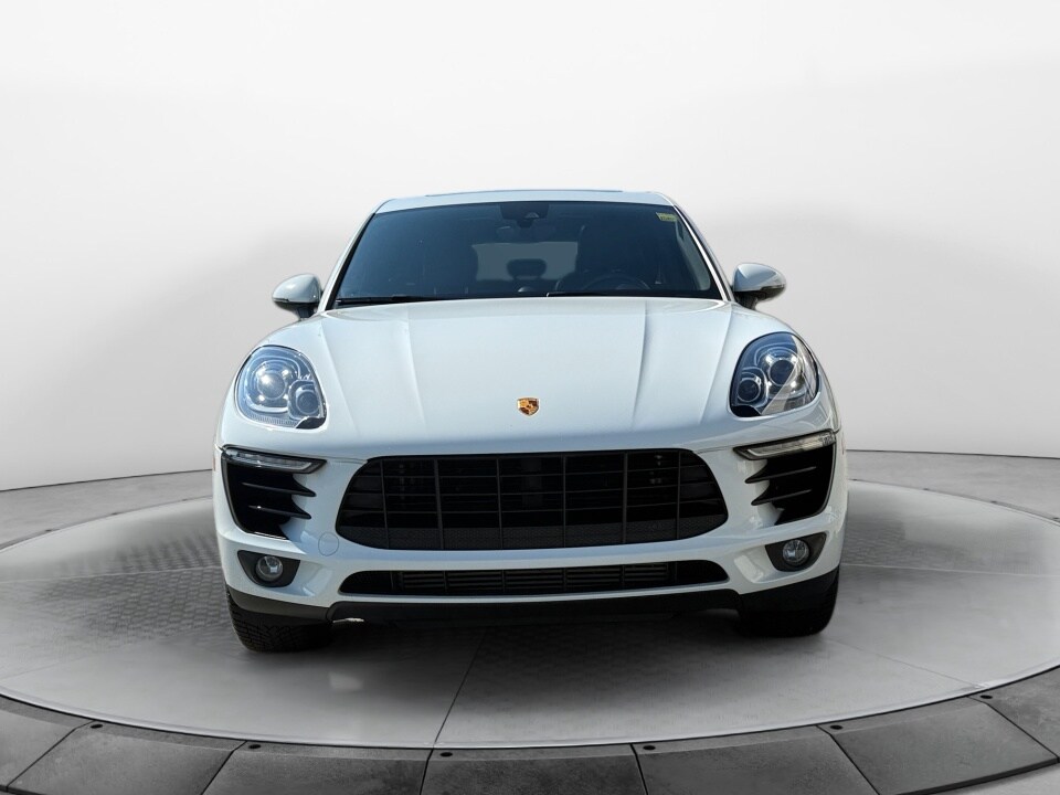 2018 Porsche Macan Base photo 2