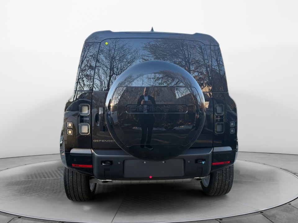 2026 Land Rover Defender X-Dynamic SE - Photo 6