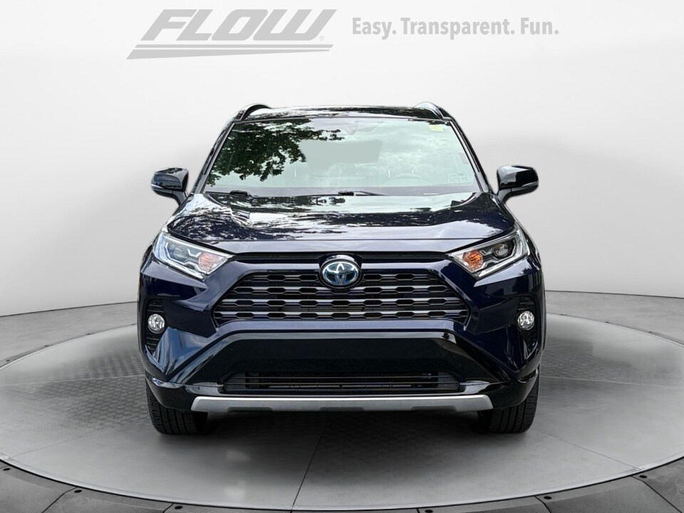 2021 Toyota RAV4 Hybrid XSE photo 2