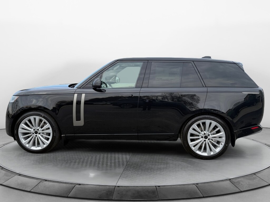 New 2026 Land Rover Range Rover SE SUV