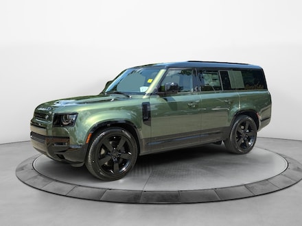 2026 Land Rover Defender 130 X-Dynamic SE SUV