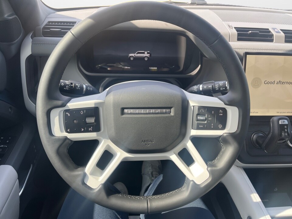 2026 Land Rover Defender X-Dynamic SE - Photo 10