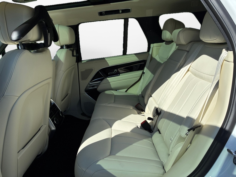 2026 Land Rover Range Rover SE - Photo 12